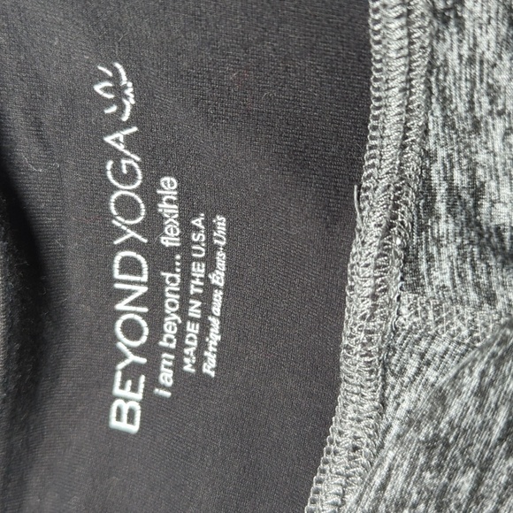 Beyond Yoga Gray Space Dye Out of Pocket Midi Legging Women's Size XXS* - Picture 3 of 4